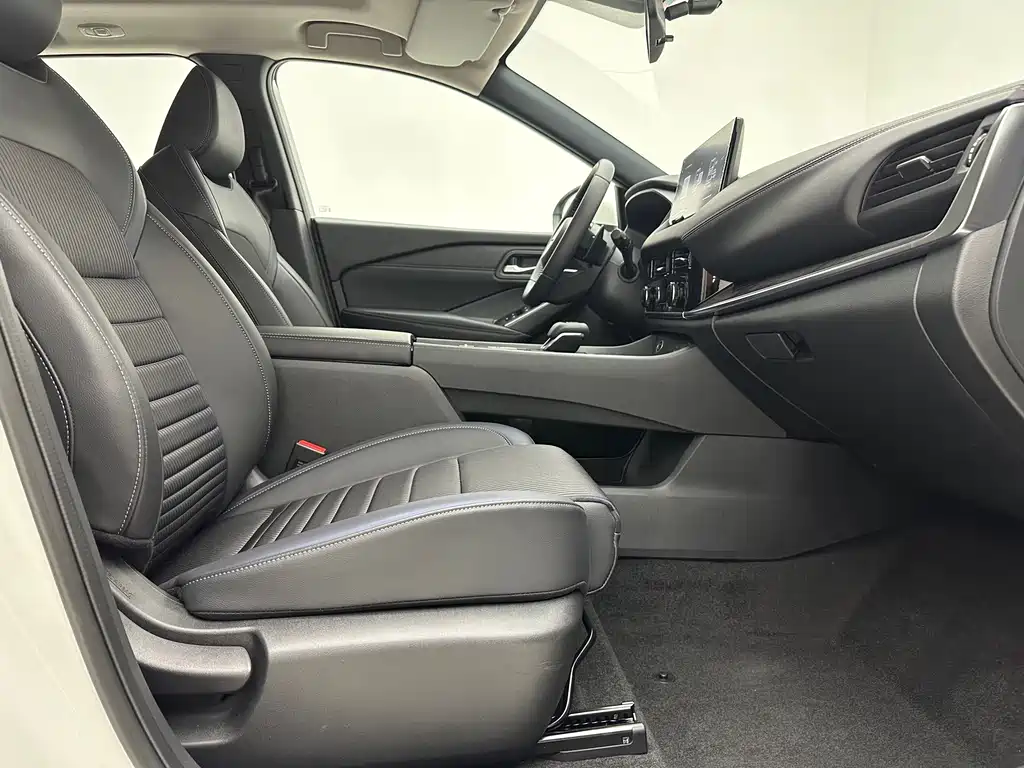 Nissan Qashqai — миниатюра 20