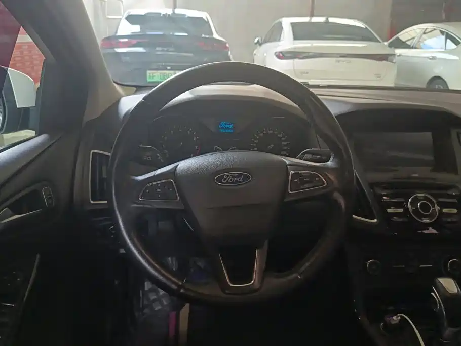 Ford Focus — миниатюра 15