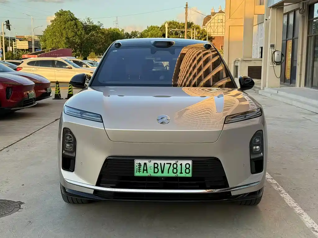 NIO ES8 — миниатюра 2