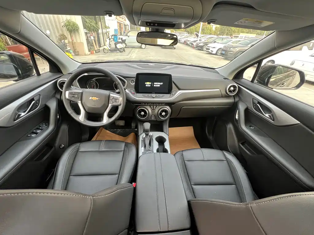 Chevrolet Blazer — миниатюра 6