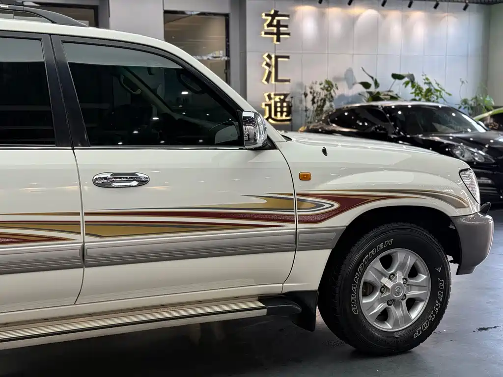 Toyota Land Cruiser — миниатюра 8