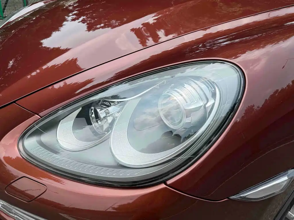 Porsche Cayenne — миниатюра 12