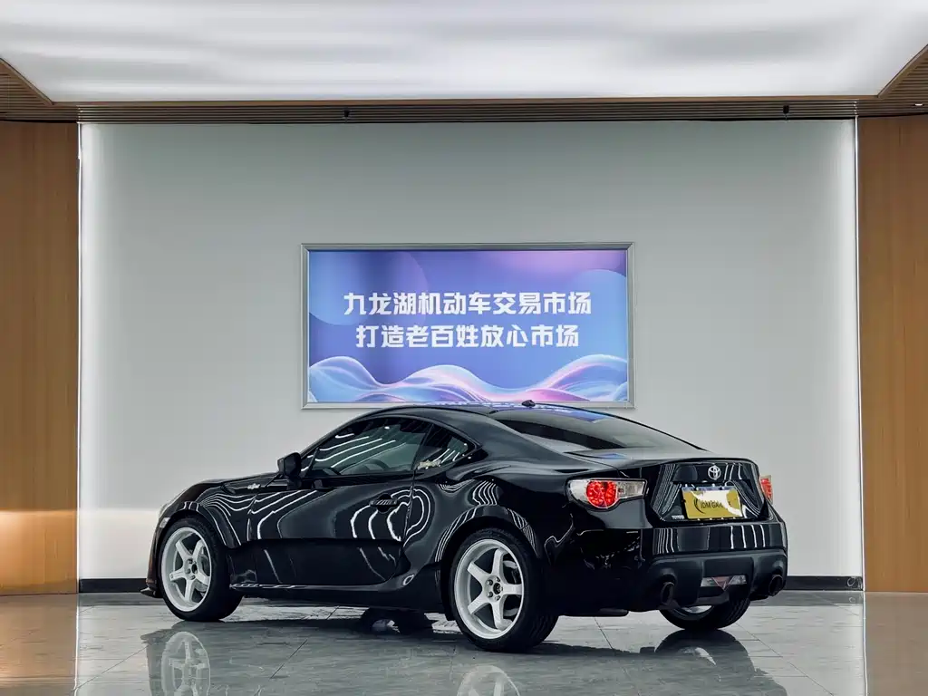 Toyota 86 2.0L Auto Luxury Type, фото 2