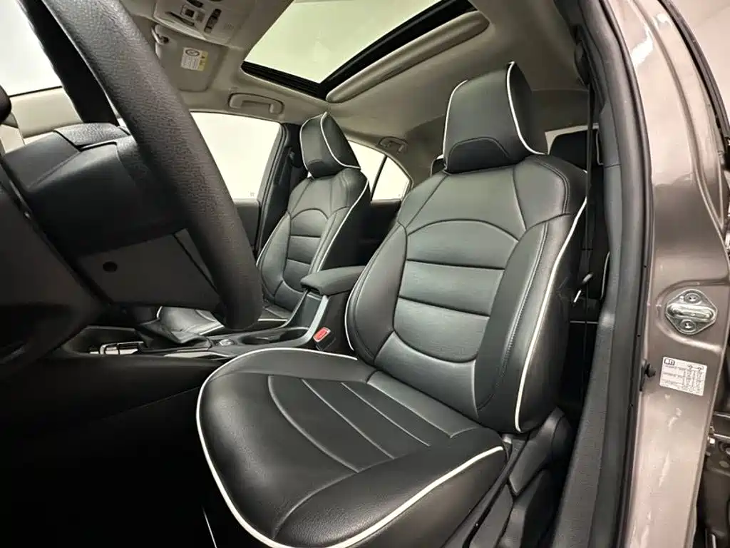 Toyota Corolla — миниатюра 13