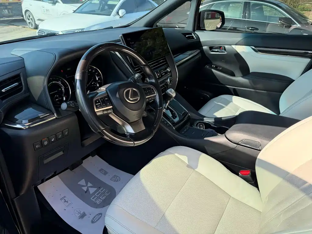 Lexus LM — фотографии объявления, Фото 5