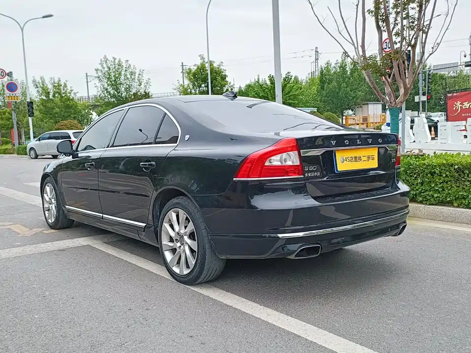 Volvo S80L — миниатюра 2