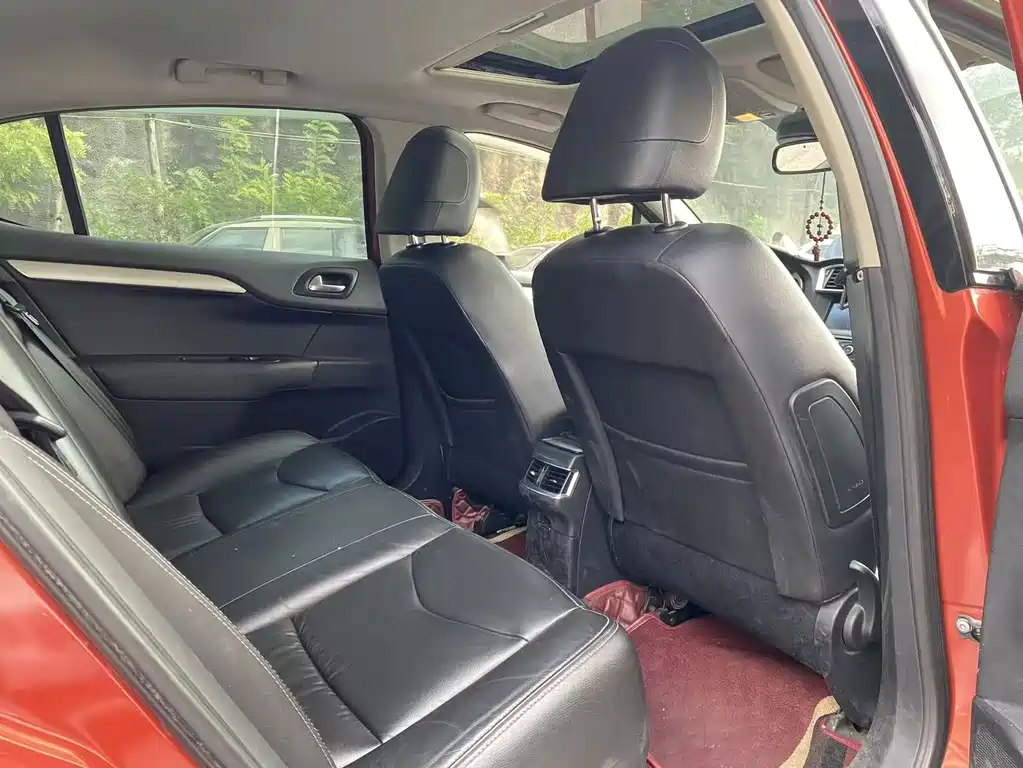 Citroen C4L — миниатюра 5