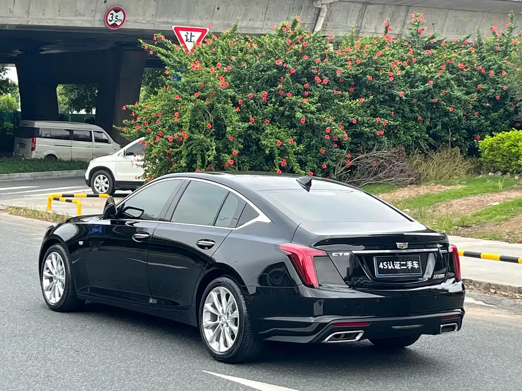 Cadillac CT5 — миниатюра 4