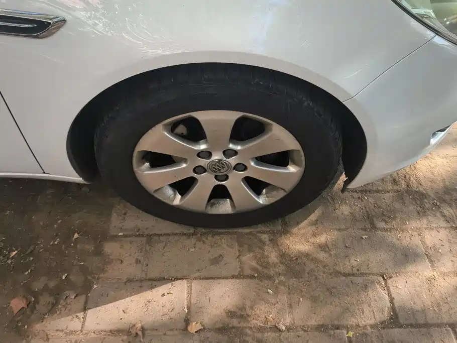 Buick Regal — миниатюра 6