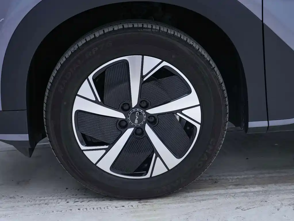 BYD Sealion 05 EV — миниатюра 9