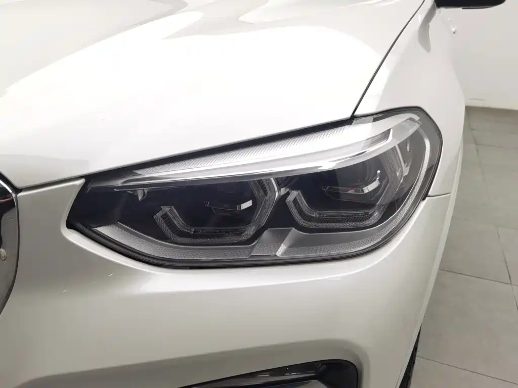 BMW X3 — миниатюра 7