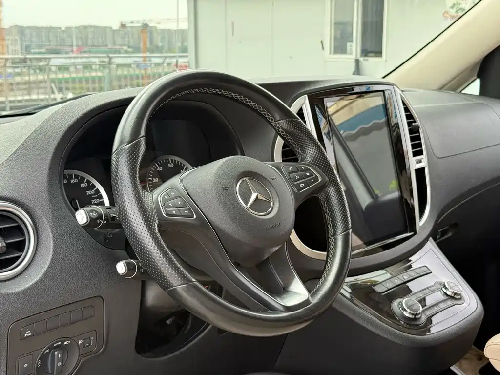 Mercedes-Benz Vito — миниатюра 7