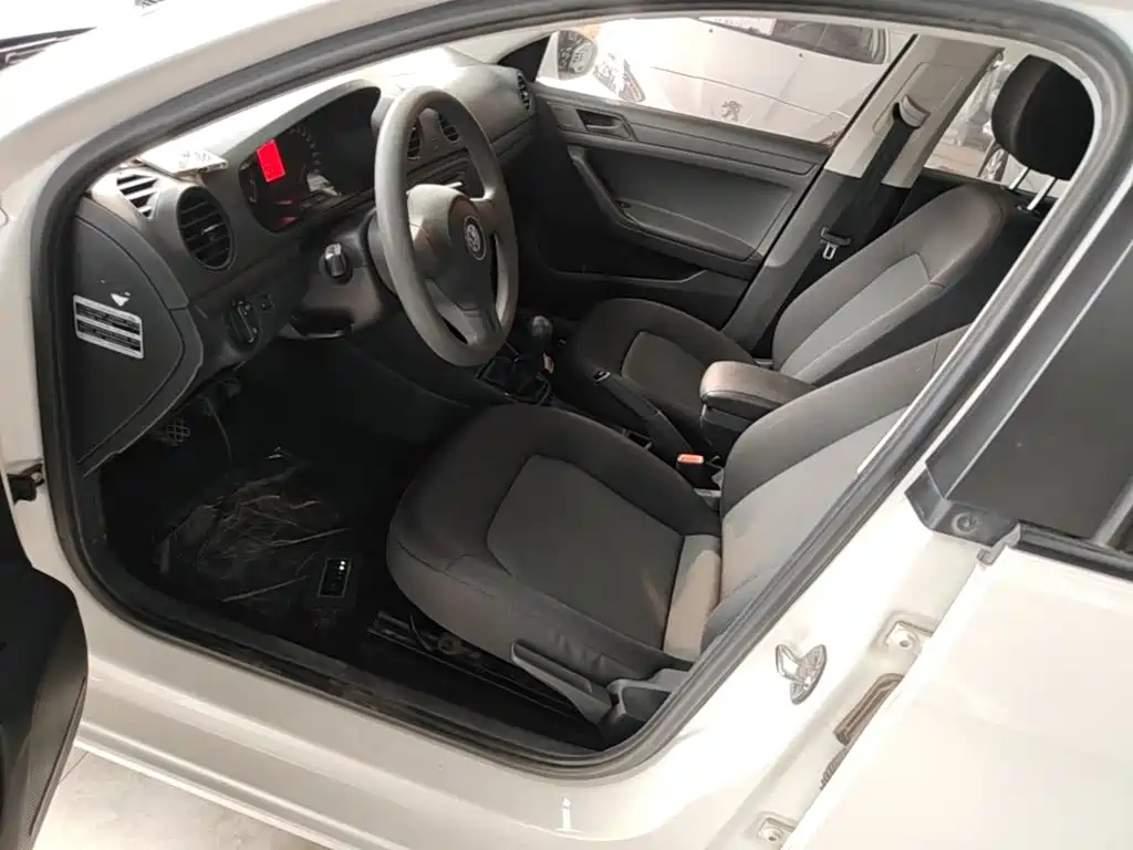Volkswagen Jetta — миниатюра 15