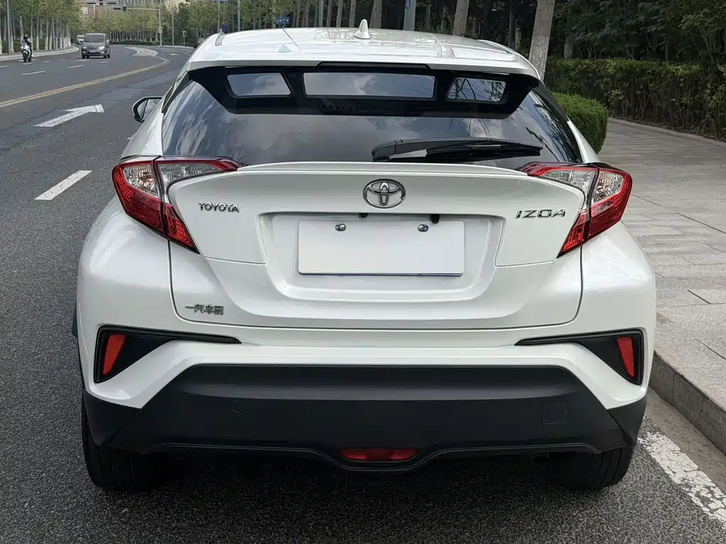 Toyota IZOA — миниатюра 4