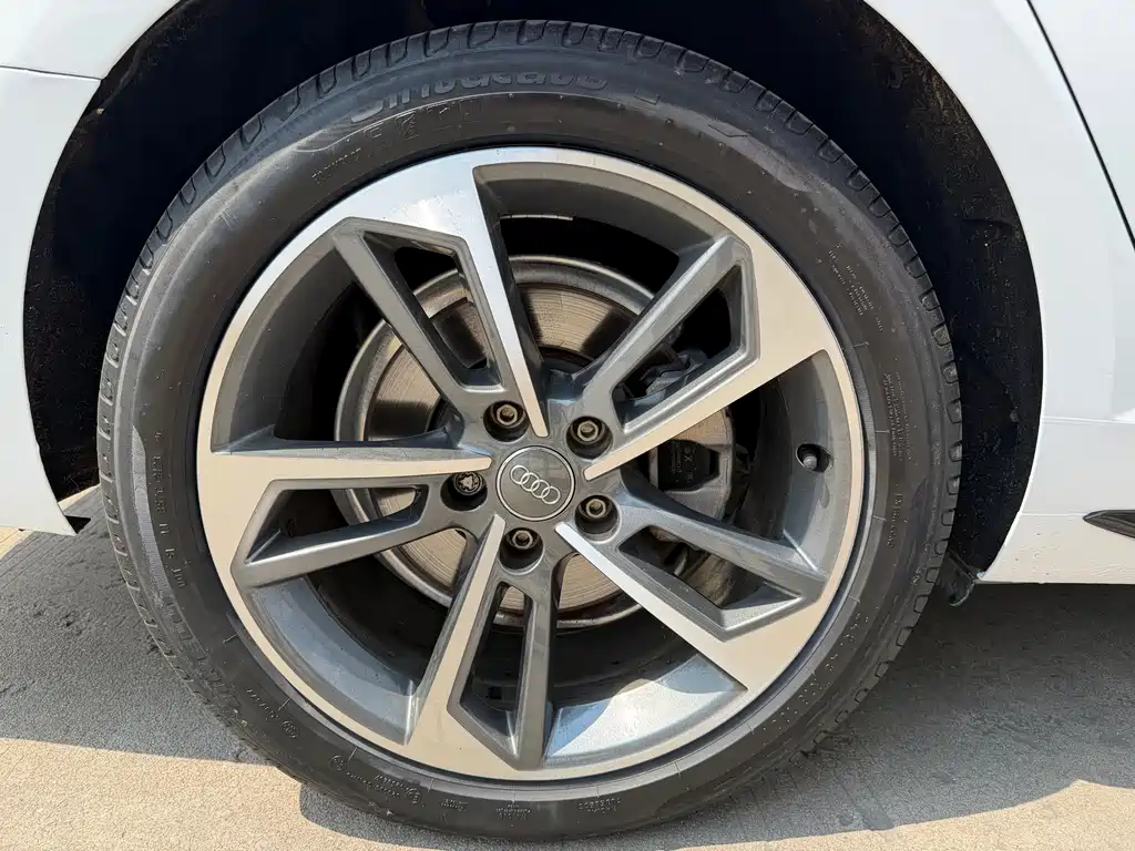 Audi A4L — миниатюра 11