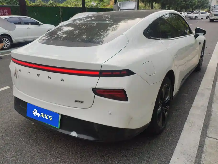 XPeng P7 — миниатюра 3