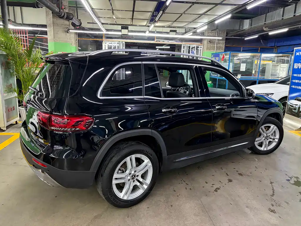 Mercedes-Benz GLB — миниатюра 6