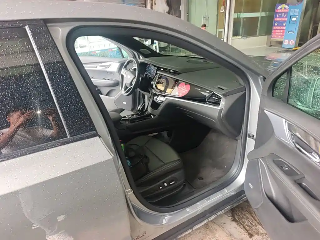 Cadillac XT6 — миниатюра 9