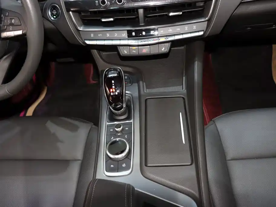 Cadillac CT5 — миниатюра 14