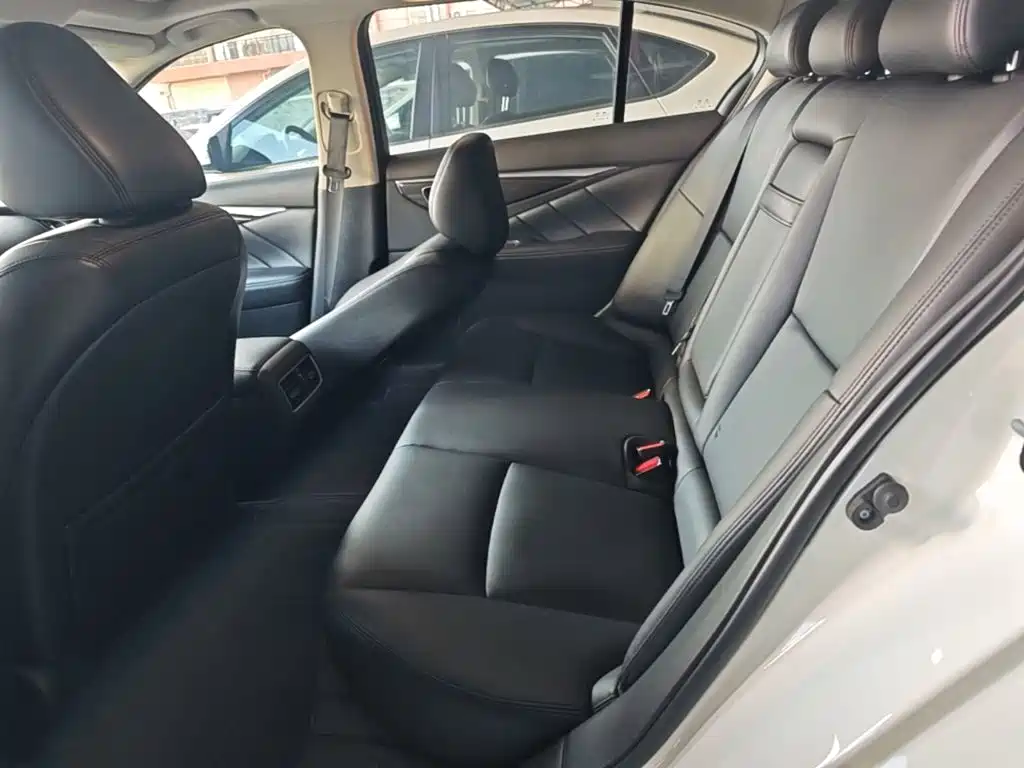 Infiniti Q50L — миниатюра 17