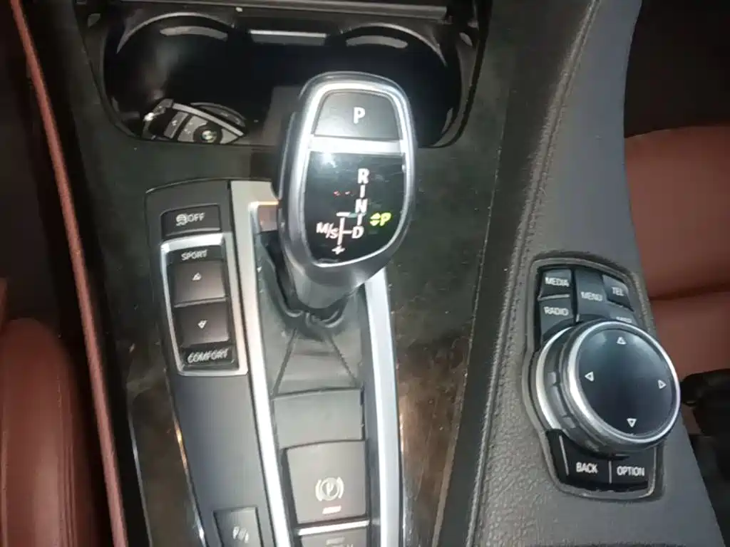 BMW 6 Series — миниатюра 14