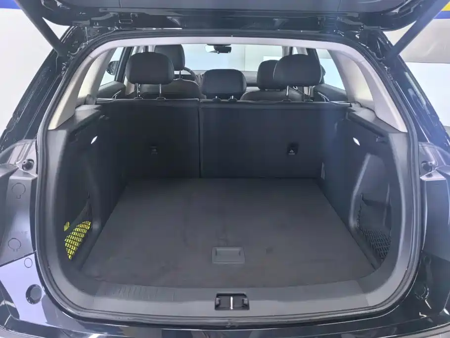 Hongqi Hongqi HS3 PHEV — миниатюра 4