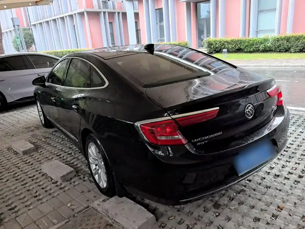 Buick LaCrosse — миниатюра 5