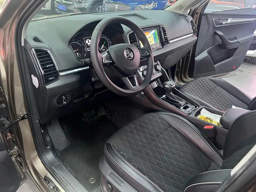 Skoda Karoq — миниатюра 8