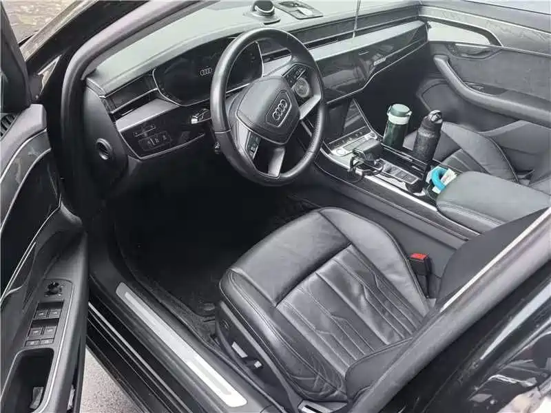 Audi A8 — миниатюра 6
