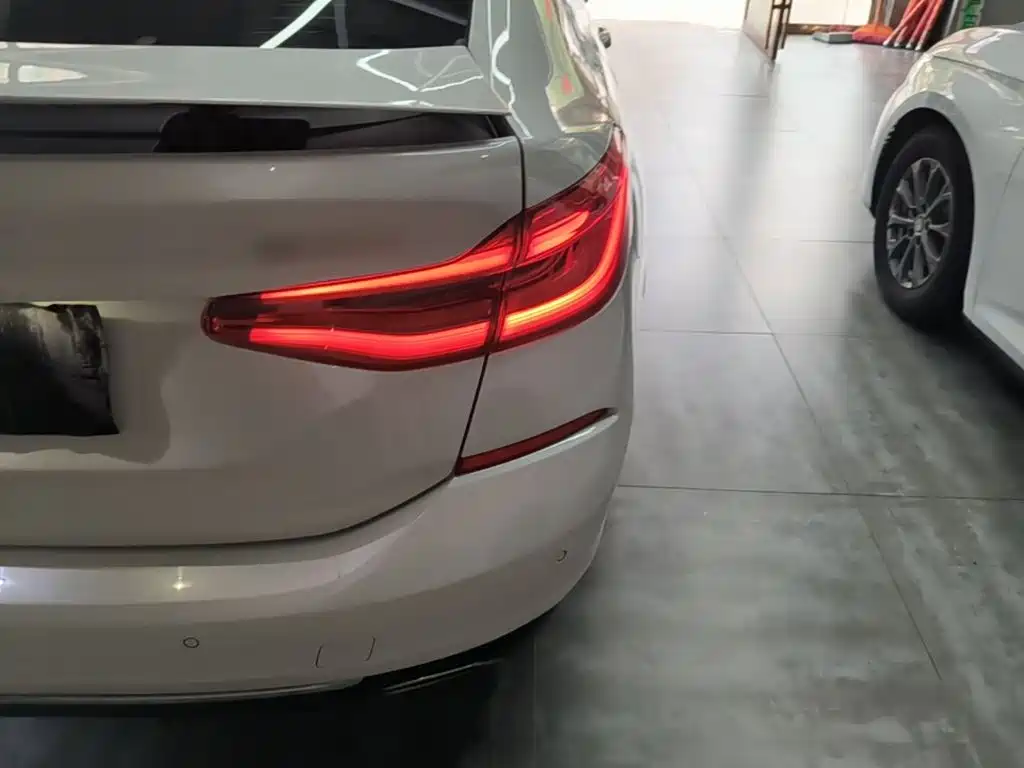 BMW 6 Series GT — миниатюра 8