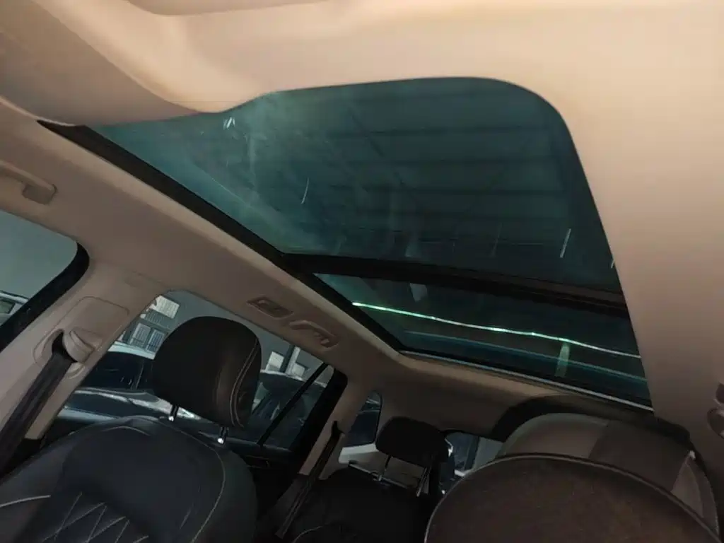 Volkswagen Tiguan L — миниатюра 18