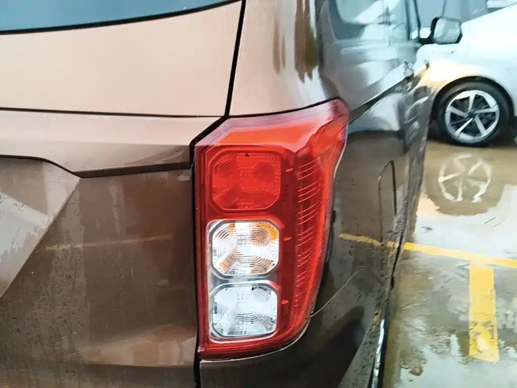 Wuling Hongguang — миниатюра 8