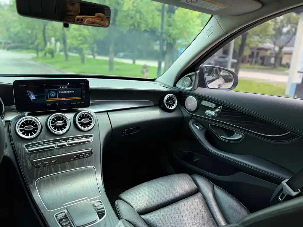 Mercedes-Benz C-Class — миниатюра 10