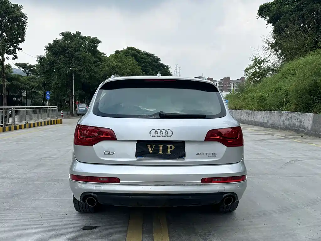Audi Q7 — миниатюра 9