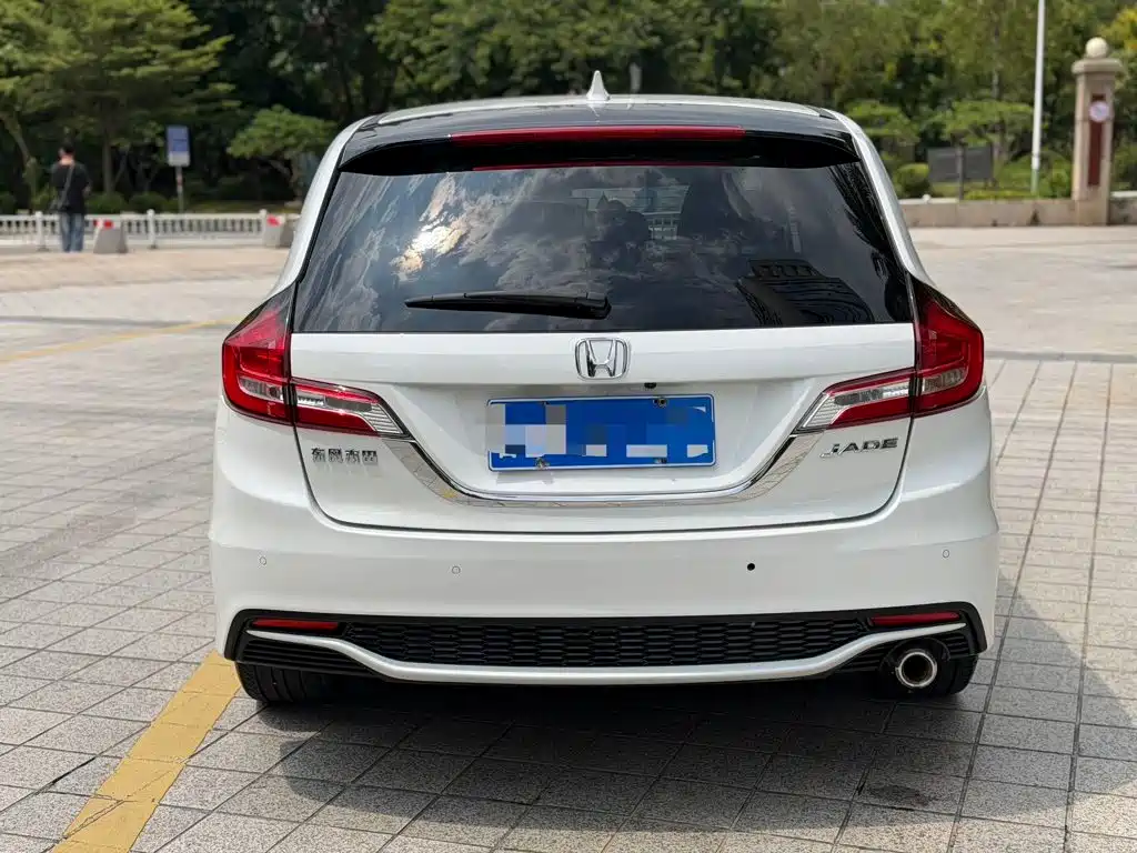 Honda Jade — миниатюра 5