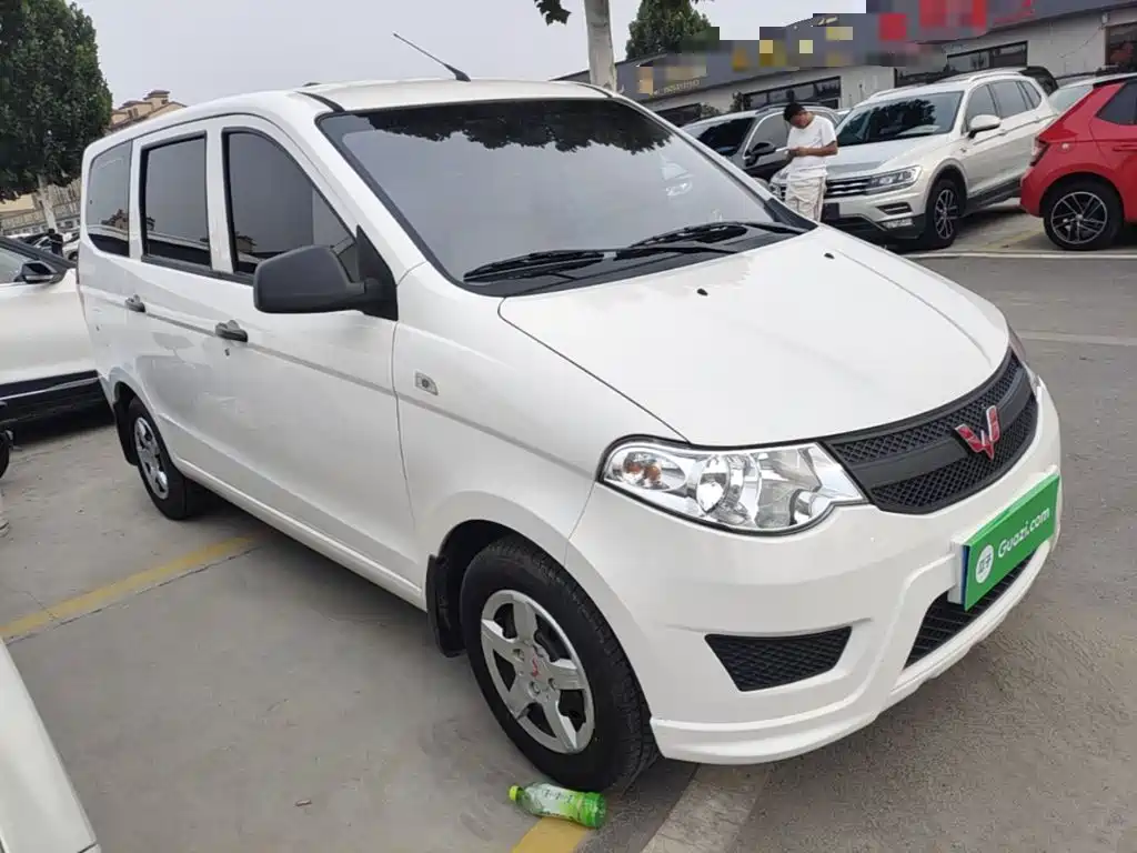 Wuling Hongguang — миниатюра 4