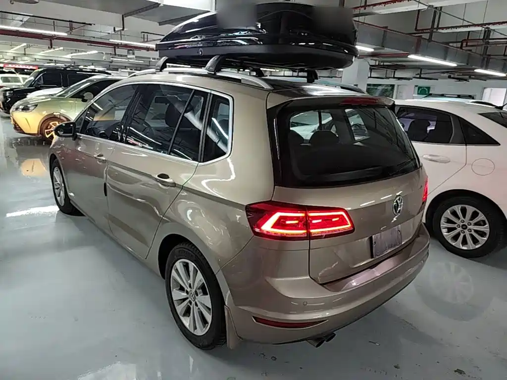Volkswagen Golf Sportsvan — миниатюра 23
