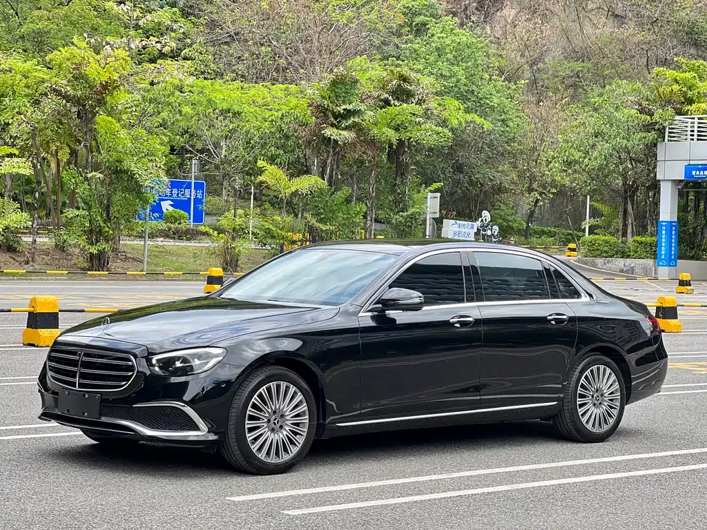 Mercedes-Benz E-Class 2021