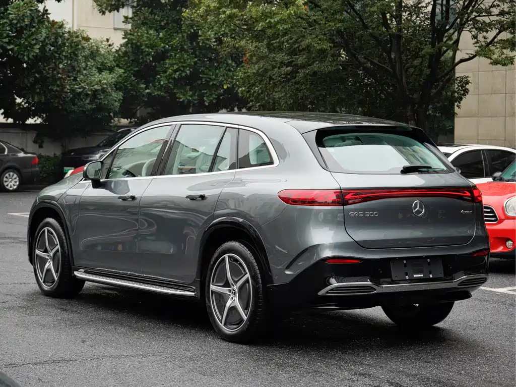 Mercedes-Benz EQS SUV — миниатюра 4