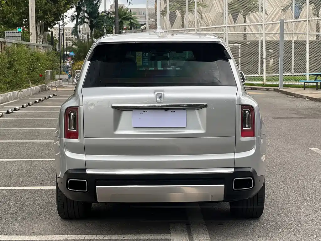 Rolls-Royce Cullinan — миниатюра 5