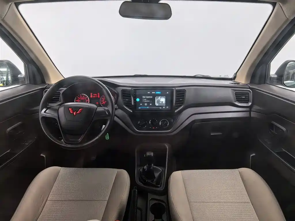 WULING AUTOMOBILE WULING HONGGUANG V