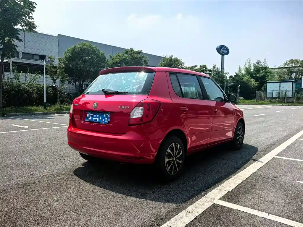 Skoda Fabia 2012 1.4L AT
