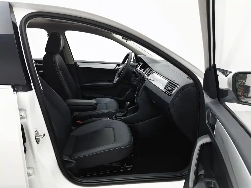 Skoda Rapid — миниатюра 23