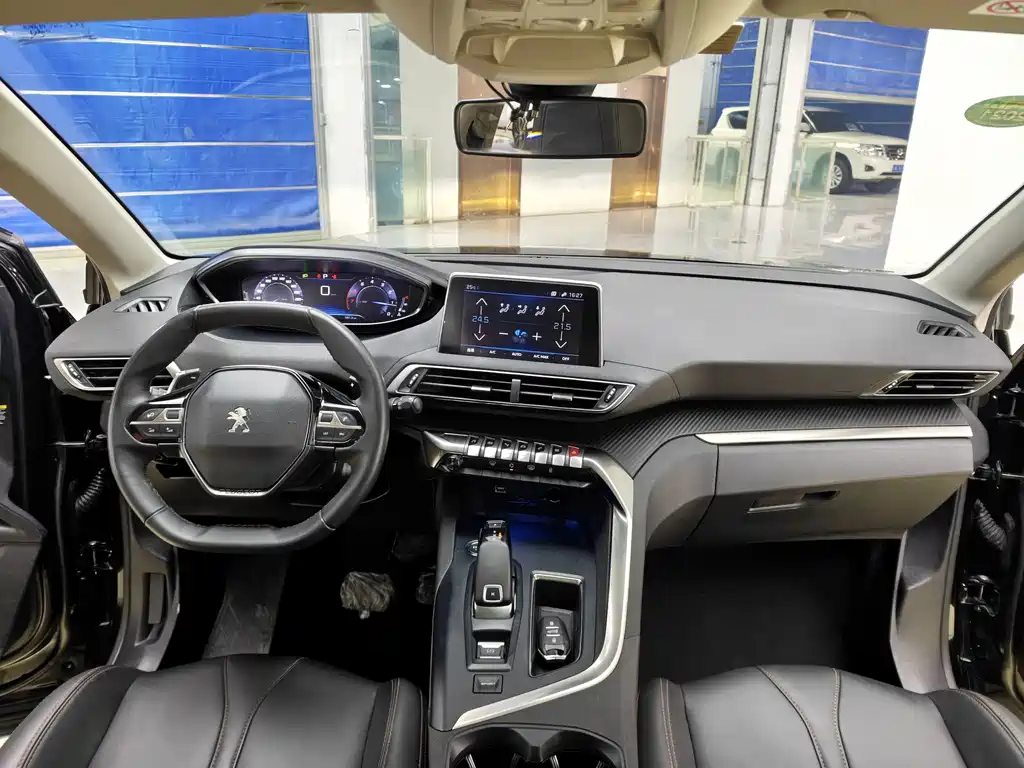 Peugeot 4008 — миниатюра 10