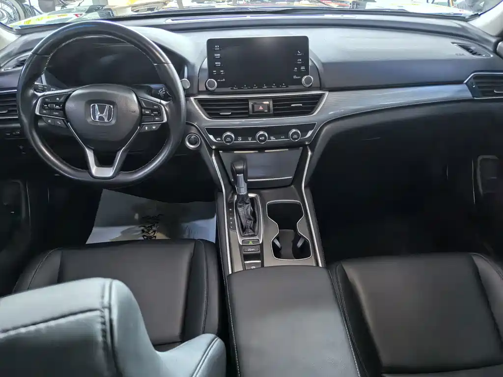 Honda Accord — миниатюра 8