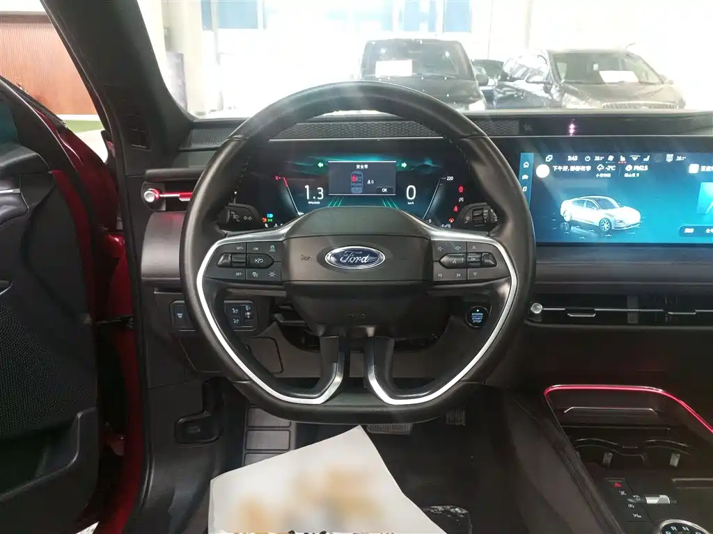 Ford Mondeo 2025 2.0T EcoBoost