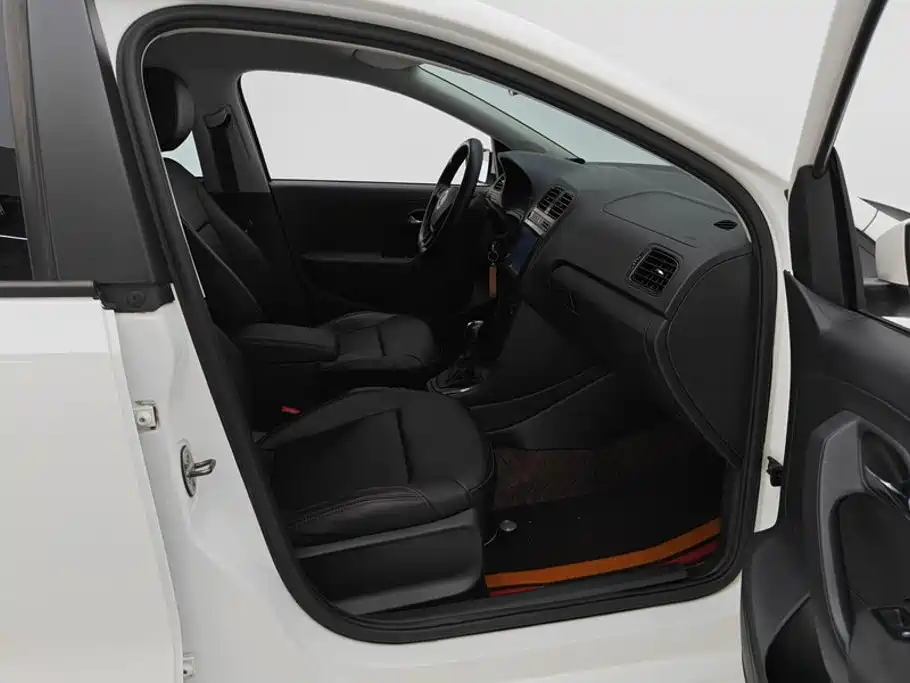 Volkswagen Polo — миниатюра 8