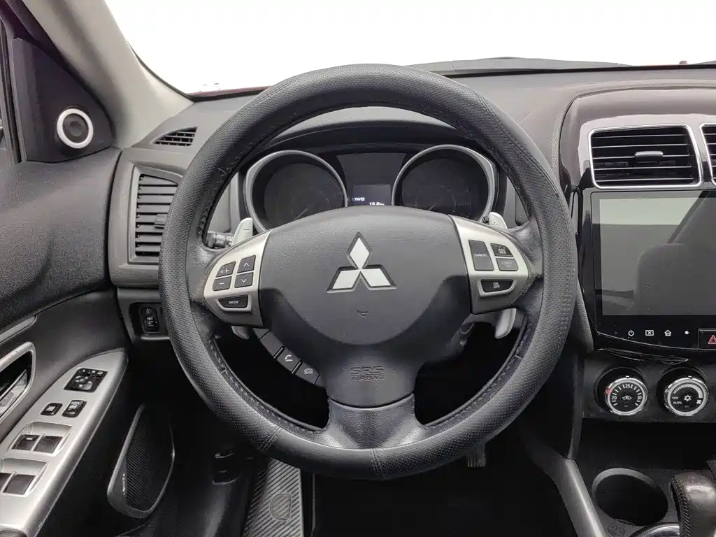 Mitsubishi ASX — миниатюра 11