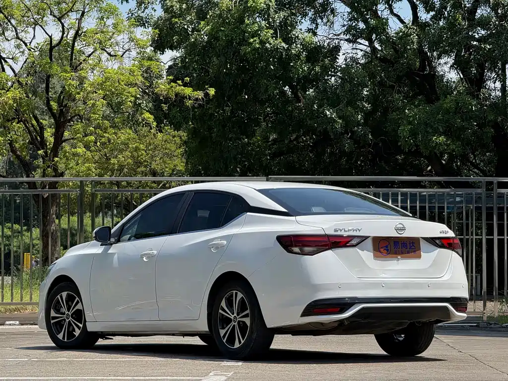 Nissan Sylphy — миниатюра 5