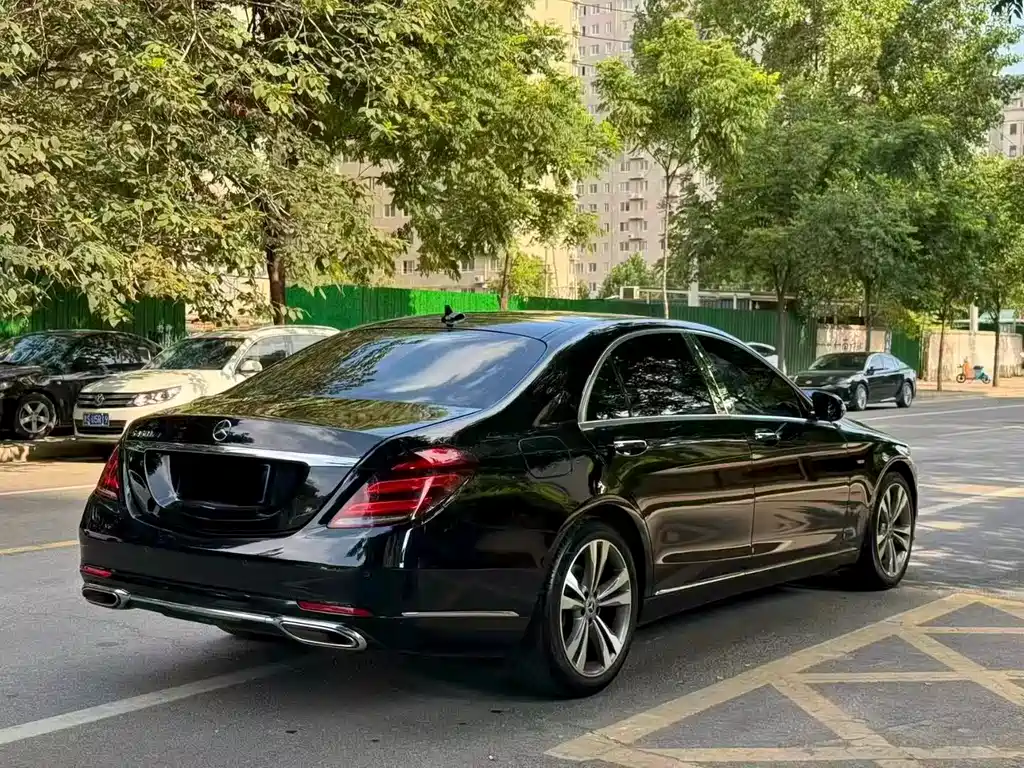 Mercedes-Benz S-Class — миниатюра 9